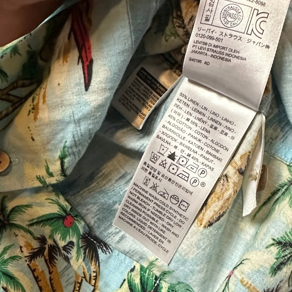 LEVIS PALM TREE ISLAND PRINT LINEN BLEND VACATION BUTTON UP SHIRT Hawaiian